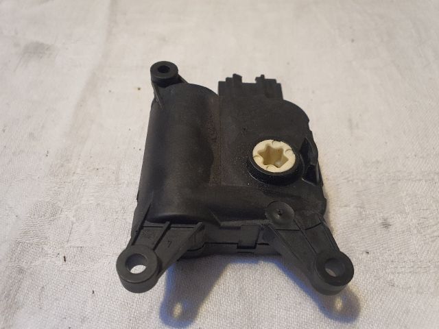 bontott VW PASSAT B6 Fűtés Állító Motor