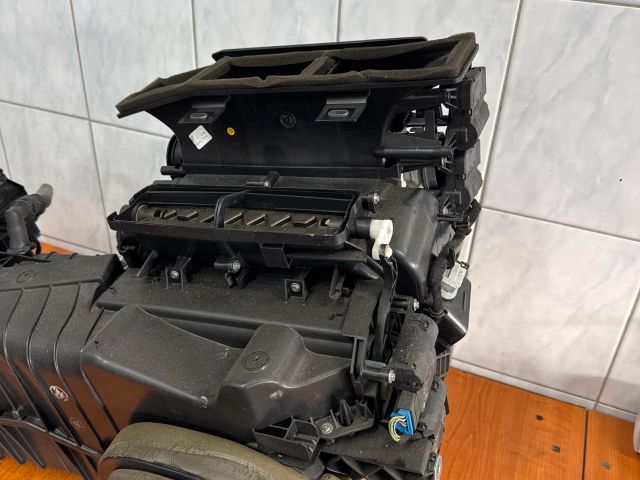 bontott VW PASSAT B6 Fűtés Box