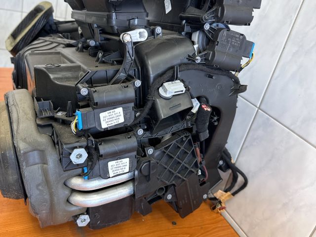 bontott VW PASSAT B6 Fűtés Box