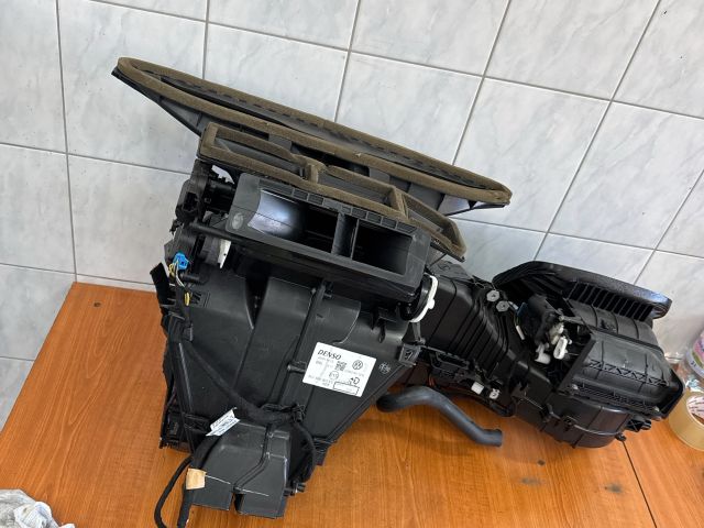 bontott VW PASSAT B6 Fűtés Box