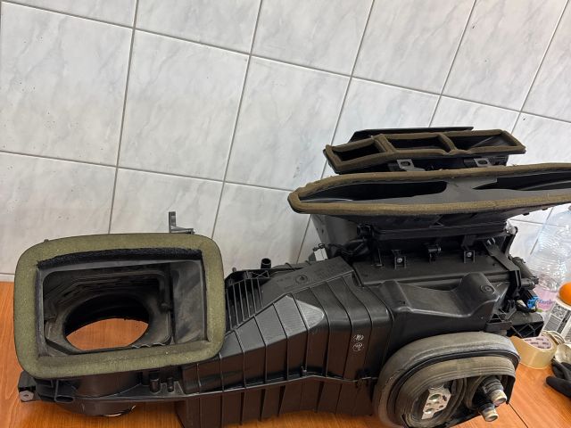 bontott VW PASSAT B6 Fűtés Box