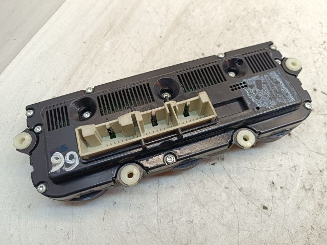 bontott VW PASSAT B6 Fűtéskapcsoló (digit klímás)