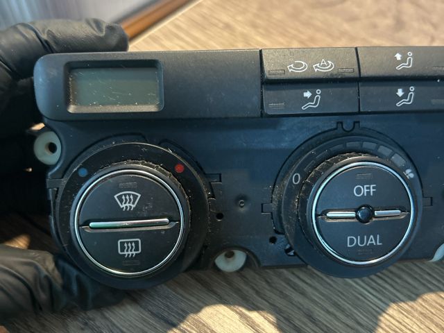 bontott VW PASSAT B6 Fűtéskapcsoló (digit klímás)