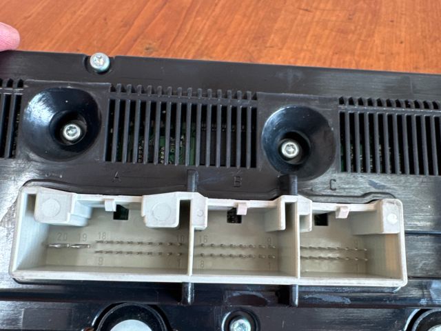 bontott VW PASSAT B6 Fűtéskapcsoló (digit klímás)