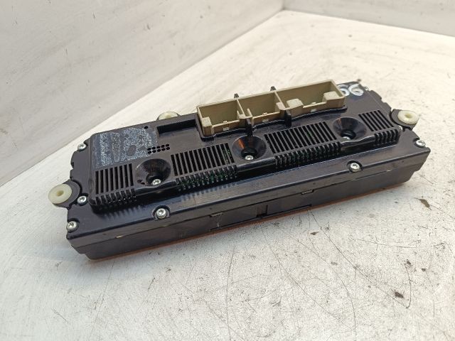 bontott VW PASSAT B6 Fűtéskapcsoló (digit klímás)