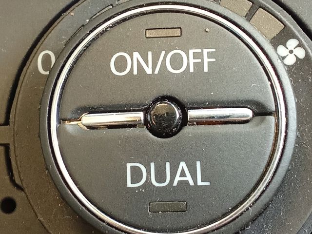 bontott VW PASSAT B6 Fűtéskapcsoló (digit klímás)