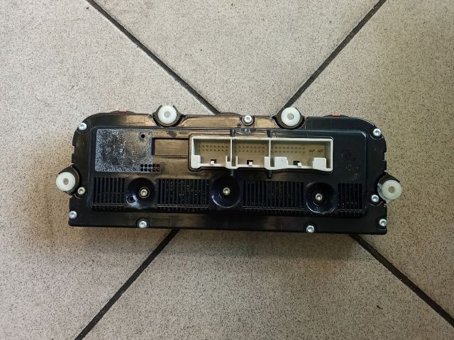 bontott VW PASSAT B6 Fűtéskapcsoló (digit klímás)