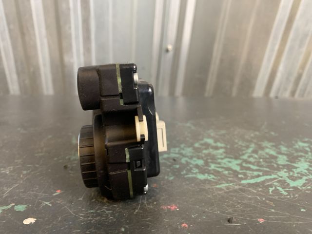 bontott VW PASSAT B6 Fűtéskapcsoló (digit klímás)