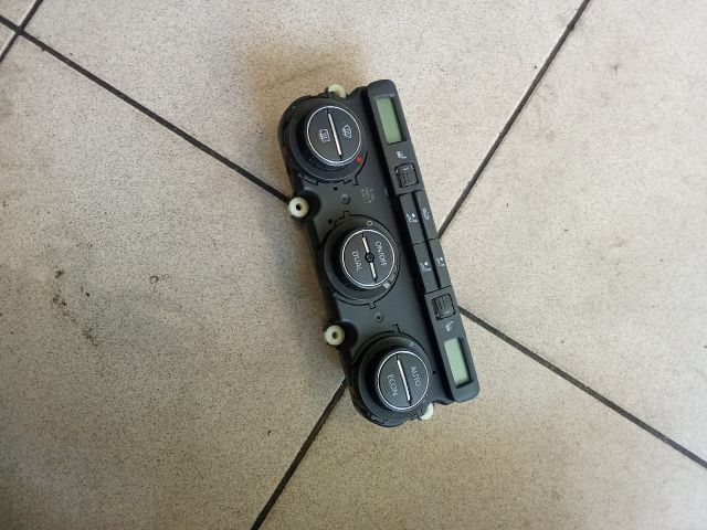 bontott VW PASSAT B6 Fűtéskapcsoló (digit klímás)