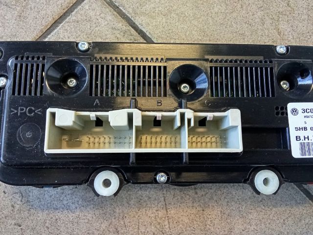 bontott VW PASSAT B6 Fűtéskapcsoló (digit klímás)