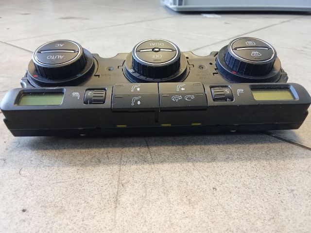 bontott VW PASSAT B6 Fűtéskapcsoló (digit klímás)