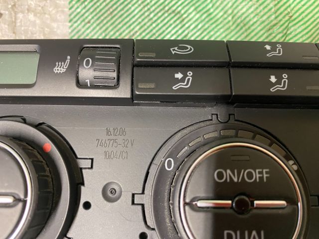 bontott VW PASSAT B6 Fűtéskapcsoló (digit klímás)