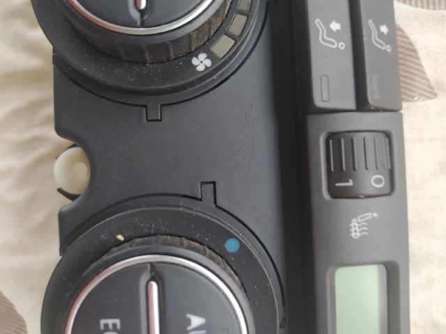 bontott VW PASSAT B6 Fűtéskapcsoló (digit klímás)