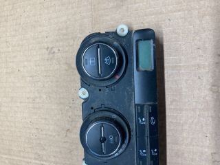 bontott VW PASSAT B6 Fűtéskapcsoló (digit klímás)