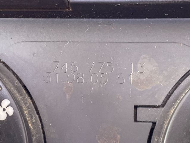 bontott VW PASSAT B6 Fűtéskapcsoló (digit klímás)