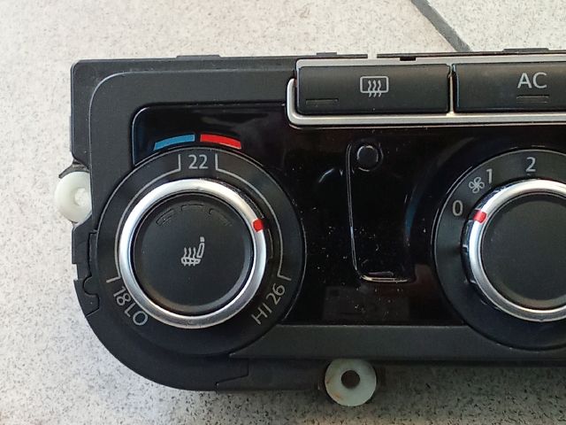 bontott VW PASSAT B6 Fűtéskapcsoló (digit klímás)