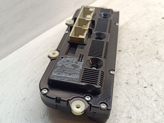 bontott VW PASSAT B6 Fűtéskapcsoló (digit klímás)