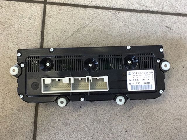 bontott VW PASSAT B6 Fűtéskapcsoló (digit klímás)