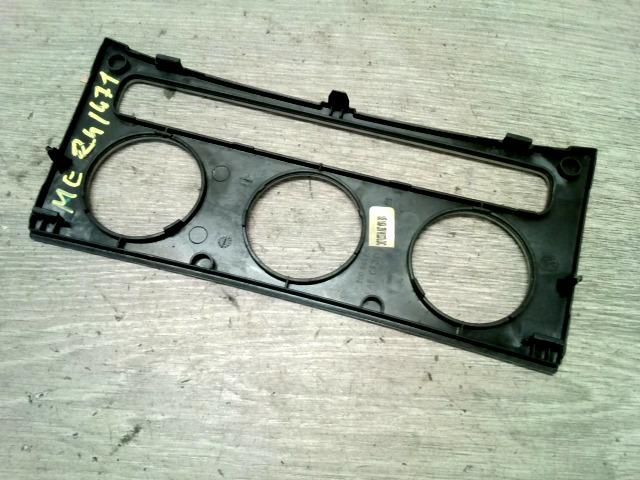 bontott VW PASSAT B6 Fűtéskapcsoló Keret