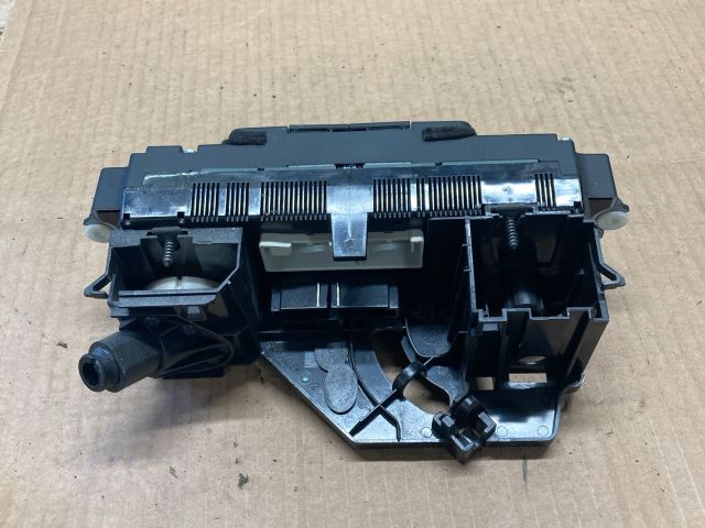 bontott VW PASSAT B6 Fűtéskapcsoló (manuális klímás)