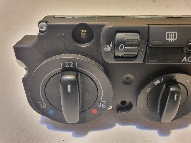 bontott VW PASSAT B6 Fűtéskapcsoló (manuális klímás)