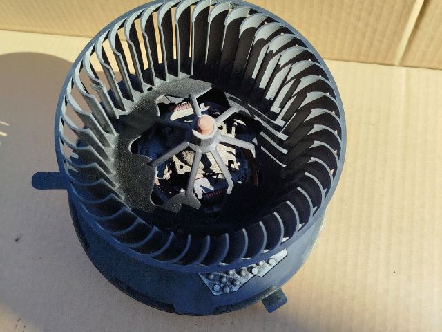 bontott VW PASSAT B6 Fűtőmotor (Klímás)