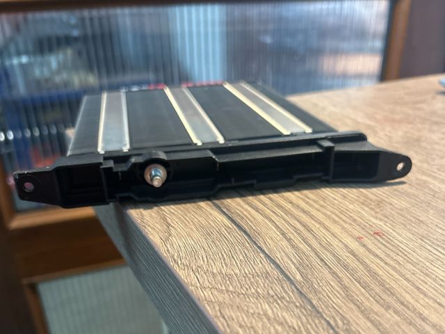 bontott VW PASSAT B6 Fűtőradiátor (Elektromos)