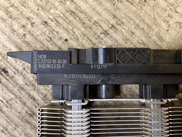 bontott VW PASSAT B6 Fűtőradiátor (Elektromos)