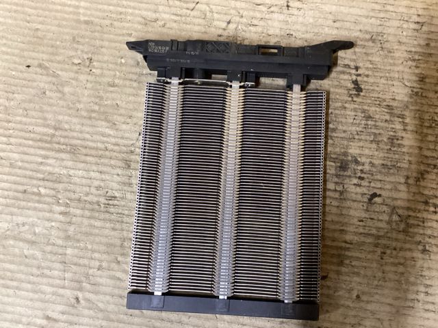 bontott VW PASSAT B6 Fűtőradiátor (Elektromos)