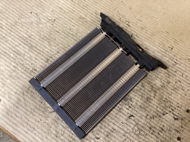 bontott VW PASSAT B6 Fűtőradiátor (Elektromos)