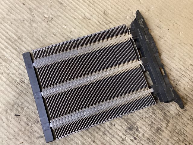 bontott VW PASSAT B6 Fűtőradiátor (Elektromos)