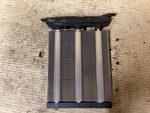 bontott VW PASSAT B6 Fűtőradiátor (Elektromos)