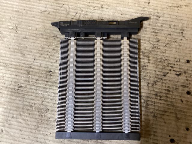 bontott VW PASSAT B6 Fűtőradiátor (Elektromos)
