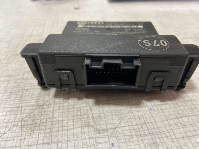 bontott VW PASSAT B6 Gateway Elektronika