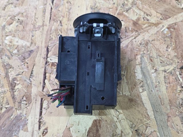 bontott VW PASSAT B6 Gyújtáskapcsoló Elektronika