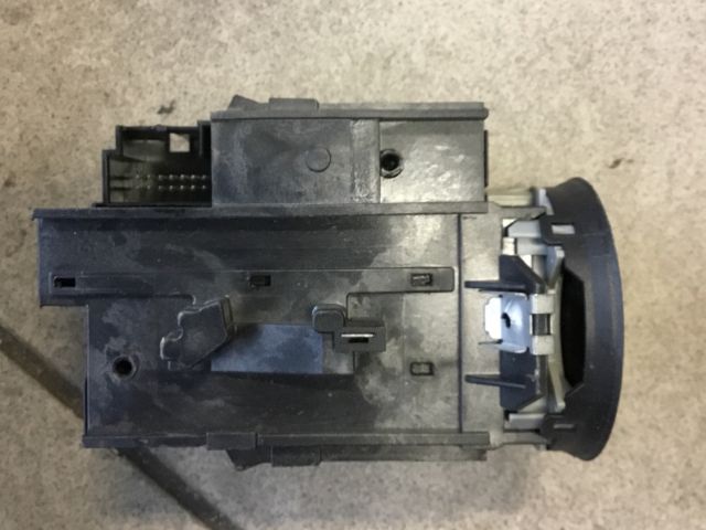 bontott VW PASSAT B6 Gyújtáskapcsoló