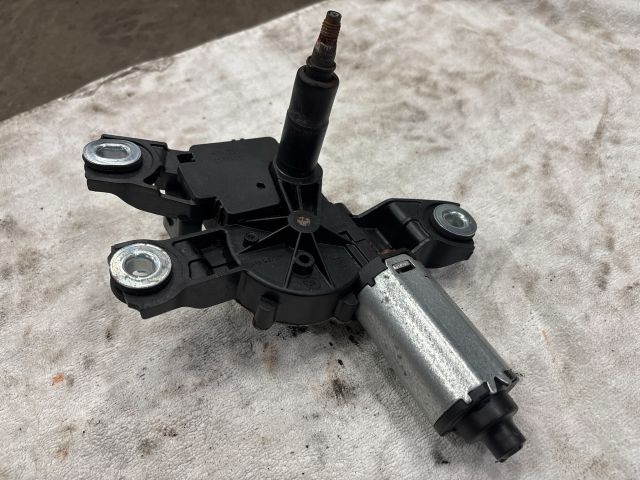 bontott VW PASSAT B6 Hátsó Ablaktörlő Motor