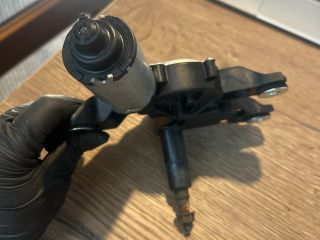 bontott VW PASSAT B6 Hátsó Ablaktörlő Motor