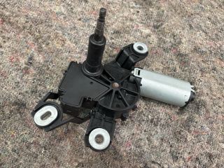 bontott VW PASSAT B6 Hátsó Ablaktörlő Motor