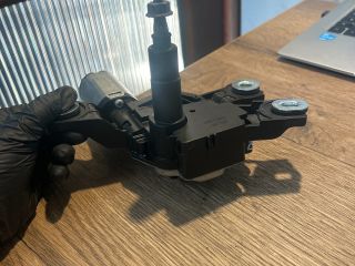 bontott VW PASSAT B6 Hátsó Ablaktörlő Motor