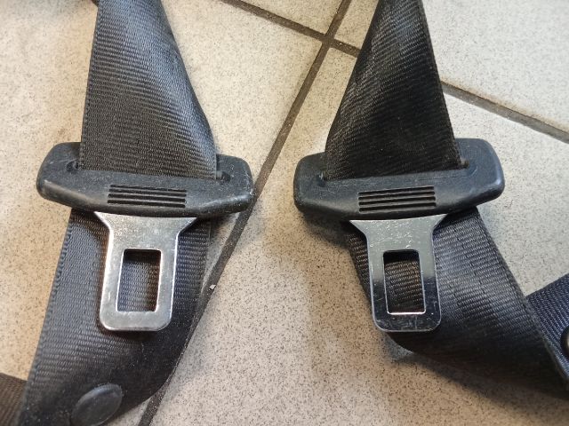 bontott VW PASSAT B6 Hátsó Biztonsági Öv Szett