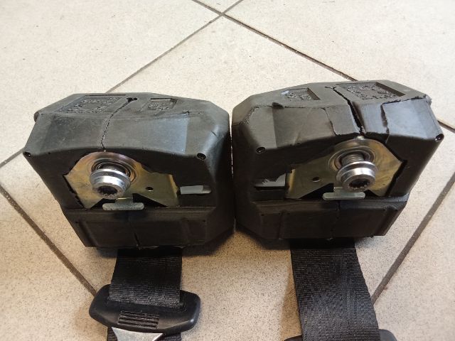 bontott VW PASSAT B6 Hátsó Biztonsági Öv Szett