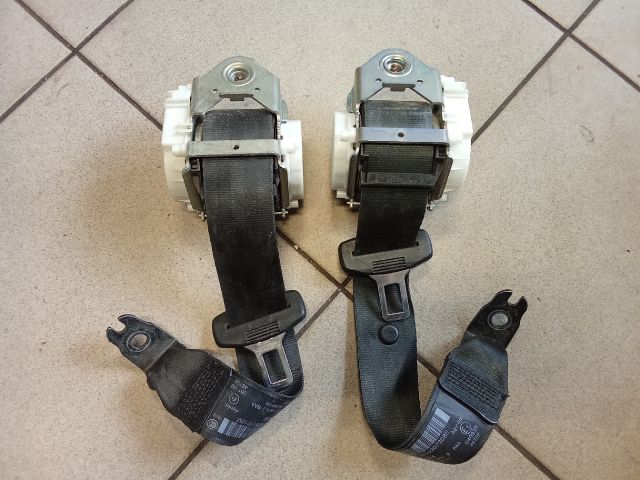 bontott VW PASSAT B6 Hátsó Biztonsági Öv Szett