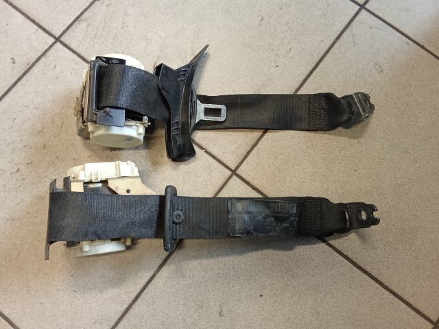 bontott VW PASSAT B6 Hátsó Biztonsági Öv Szett