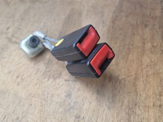 bontott VW PASSAT B6 Hátsó középső Biztonsági Öv Csat