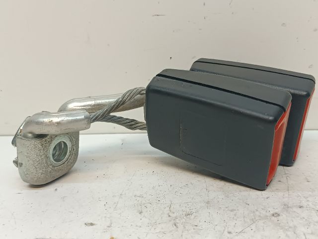 bontott VW PASSAT B6 Hátsó középső Biztonsági Öv Csat