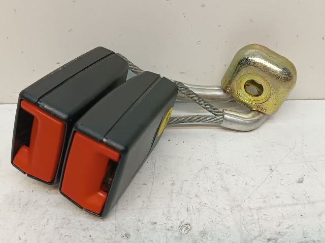 bontott VW PASSAT B6 Hátsó középső Biztonsági Öv Csat