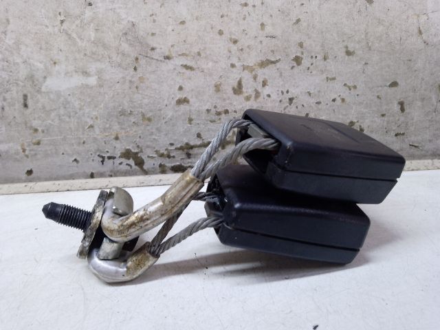 bontott VW PASSAT B6 Hátsó középső Biztonsági Öv Csat