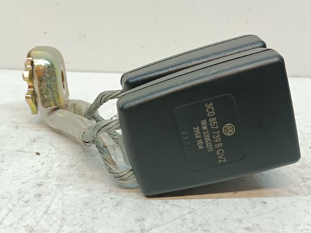 bontott VW PASSAT B6 Hátsó középső Biztonsági Öv Csat