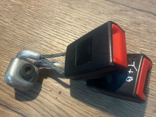 bontott VW PASSAT B6 Hátsó középső Biztonsági Öv Csat